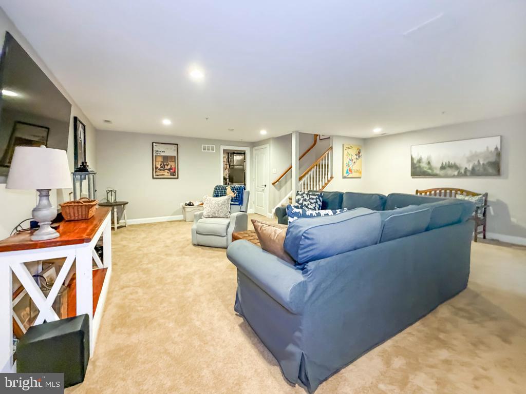 TH AT HERITAGE CNTR - Residential