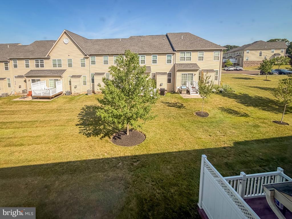 TH AT HERITAGE CNTR - Residential