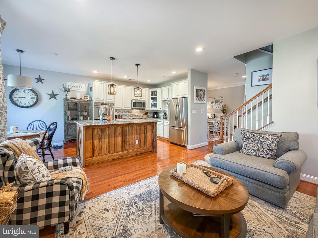 TH AT HERITAGE CNTR - Residential