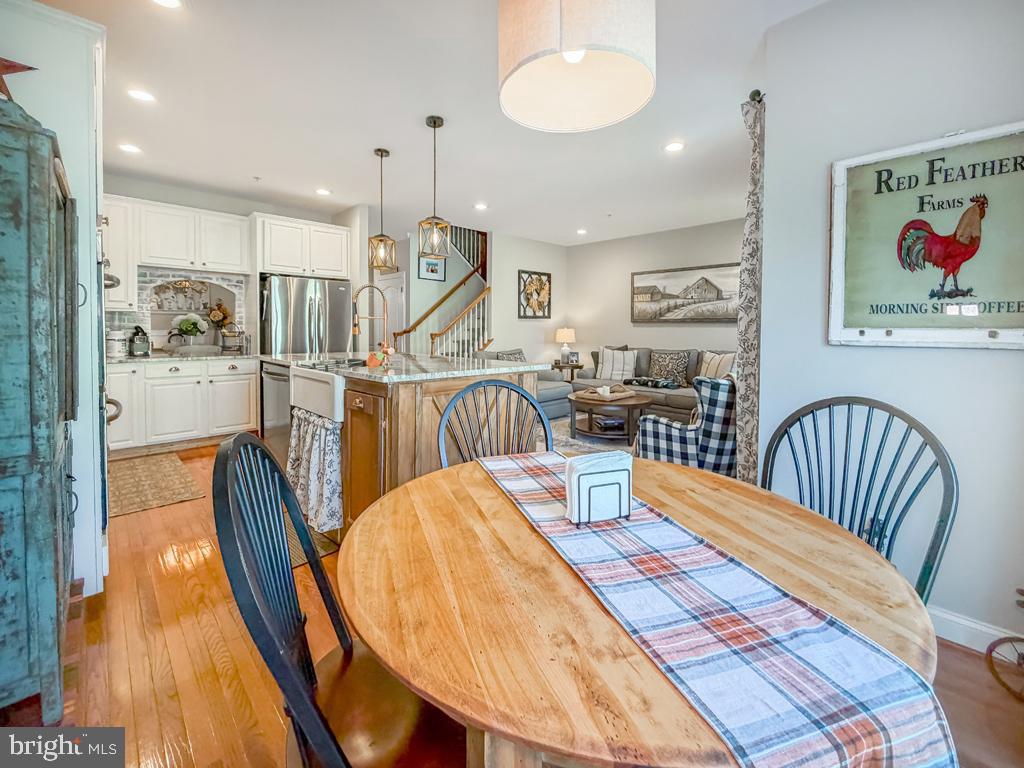 TH AT HERITAGE CNTR - Residential