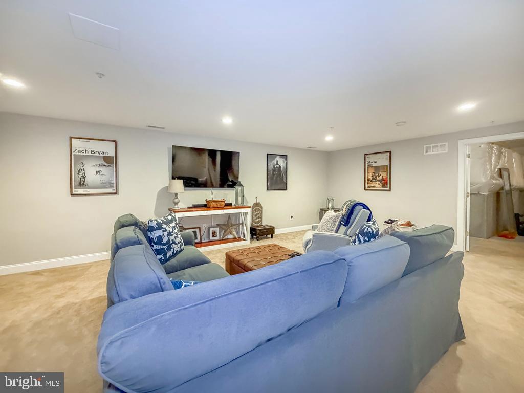 TH AT HERITAGE CNTR - Residential