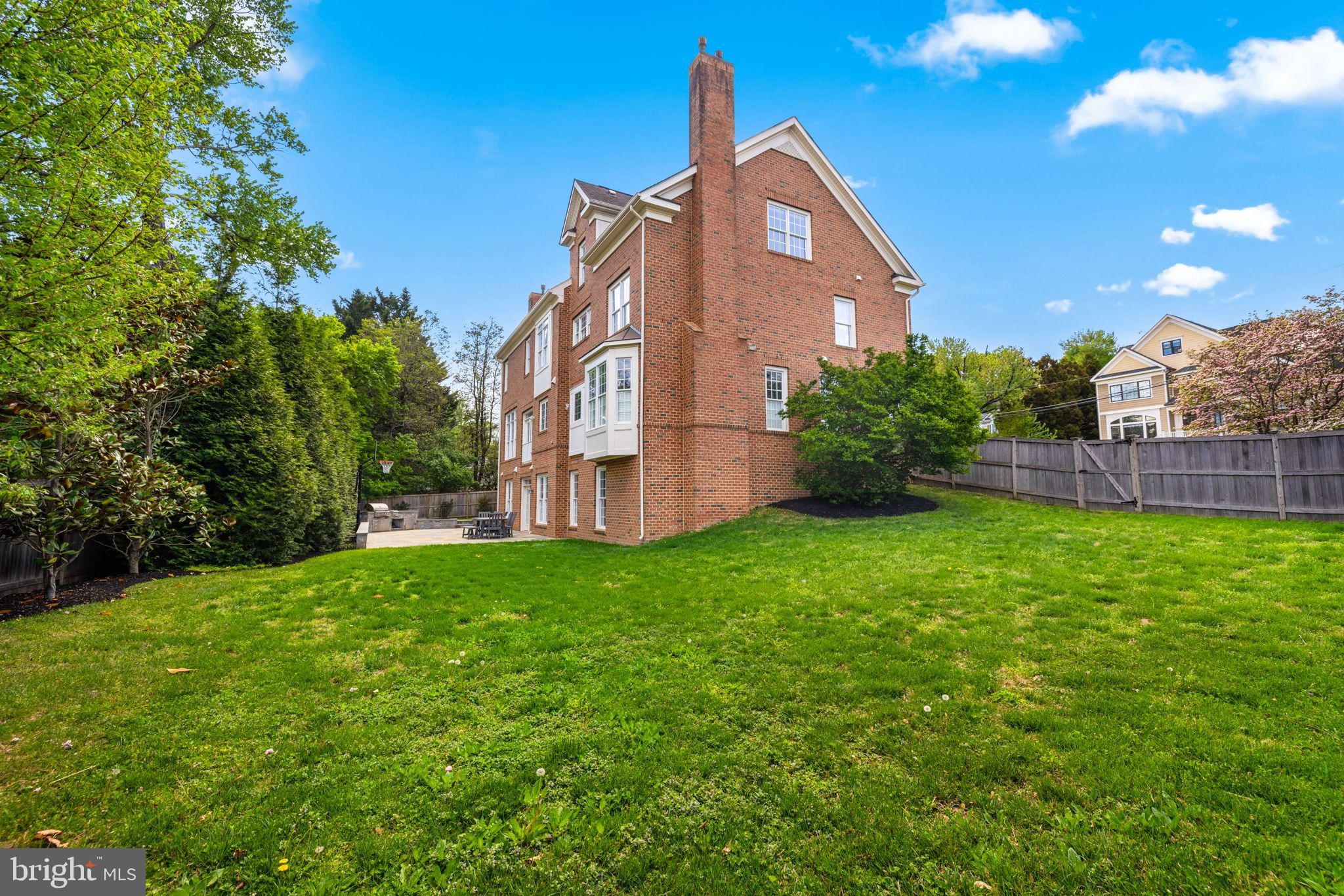 CHESTERBROOK WOODS - Residential