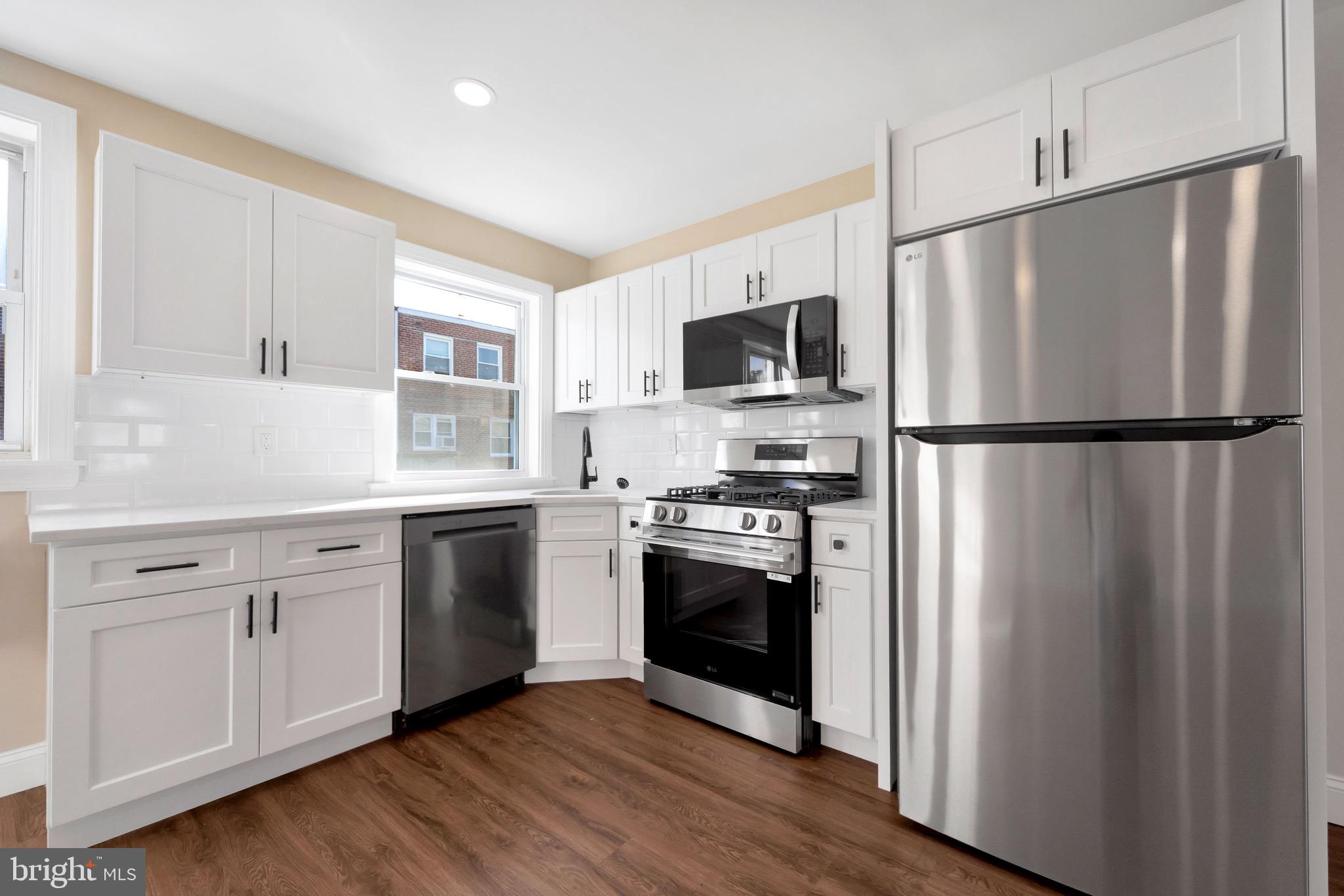 LAWNCREST - Residential
