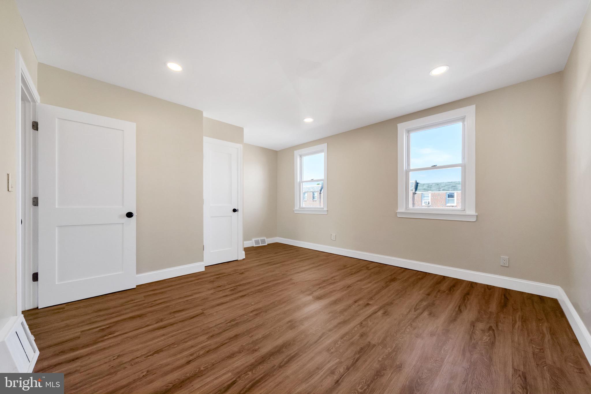LAWNCREST - Residential