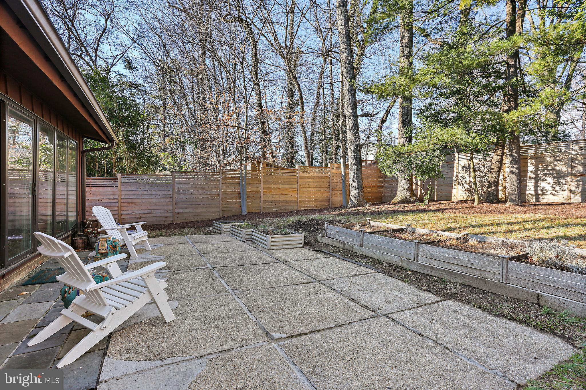 MANOR WOODS - Residential