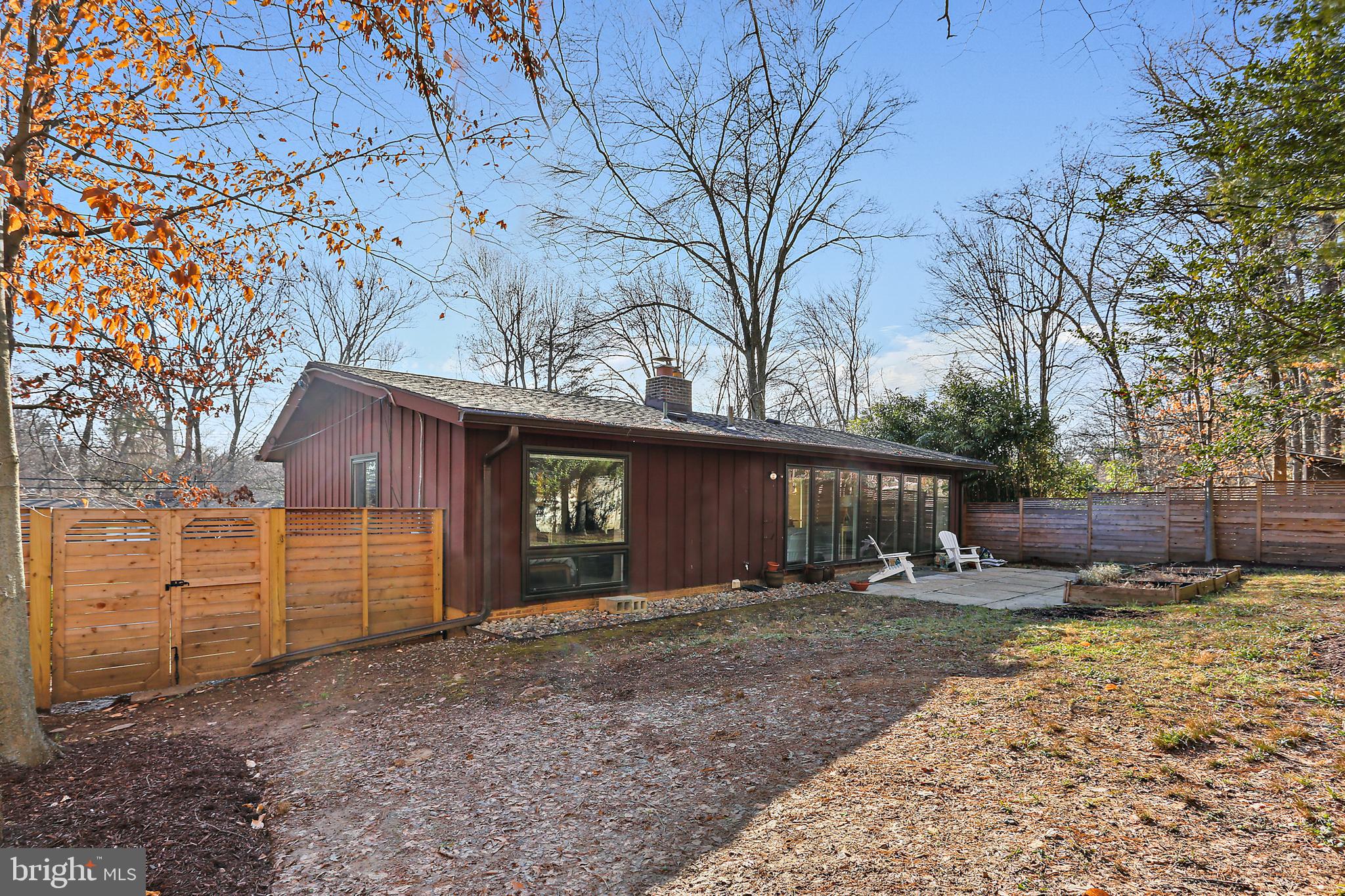 MANOR WOODS - Residential