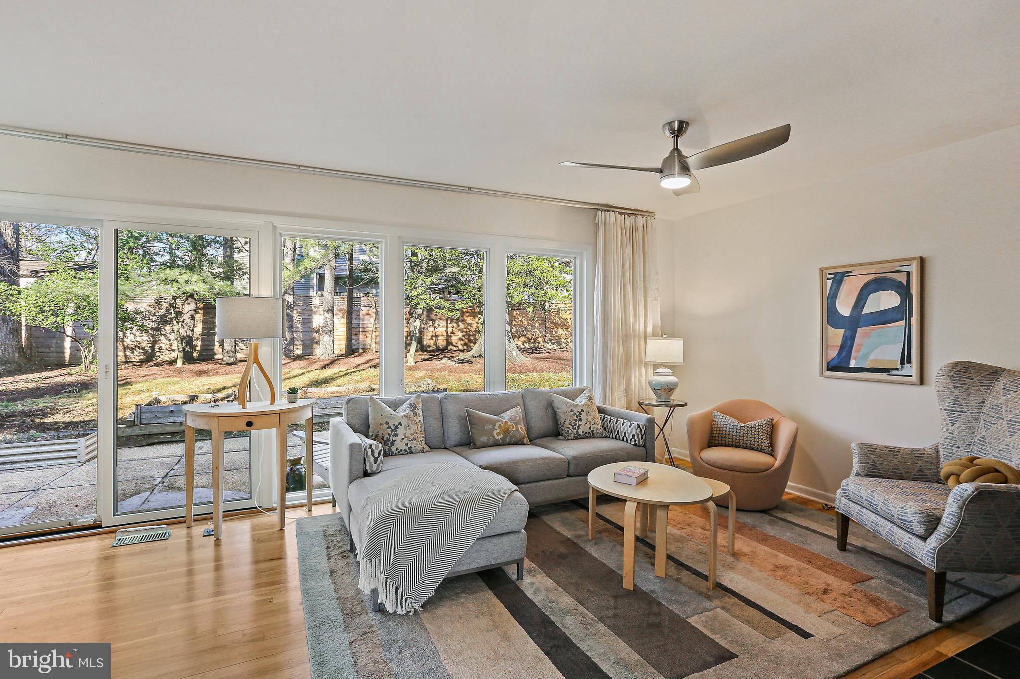 MANOR WOODS - Residential