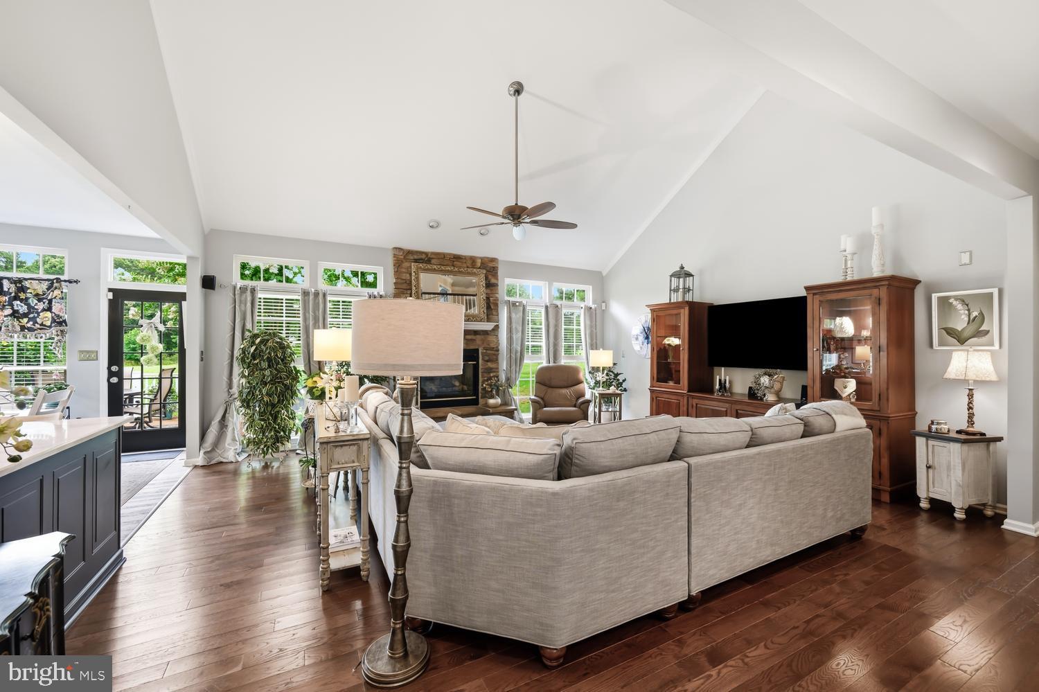 EASTON CLUB - Residential
