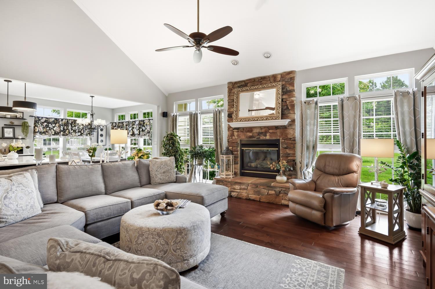 EASTON CLUB - Residential