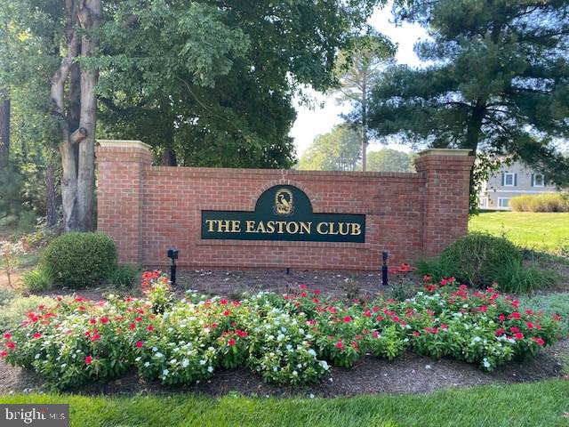 EASTON CLUB - Residential