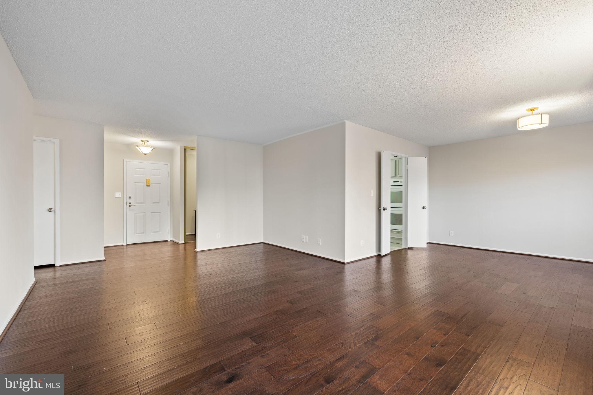 MONTEBELLO - Residential