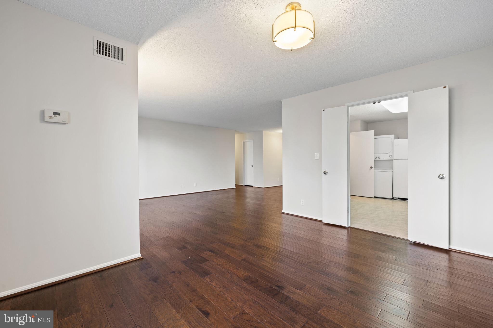 MONTEBELLO - Residential