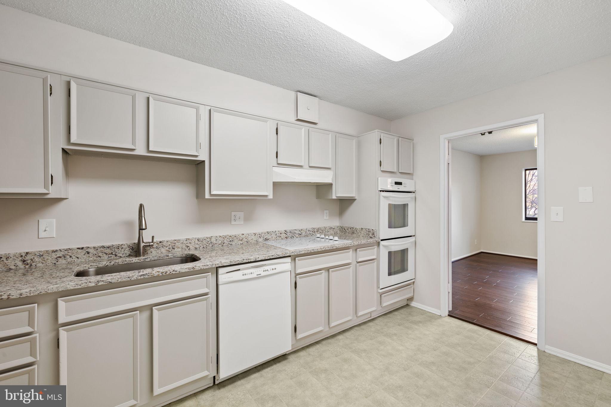 MONTEBELLO - Residential