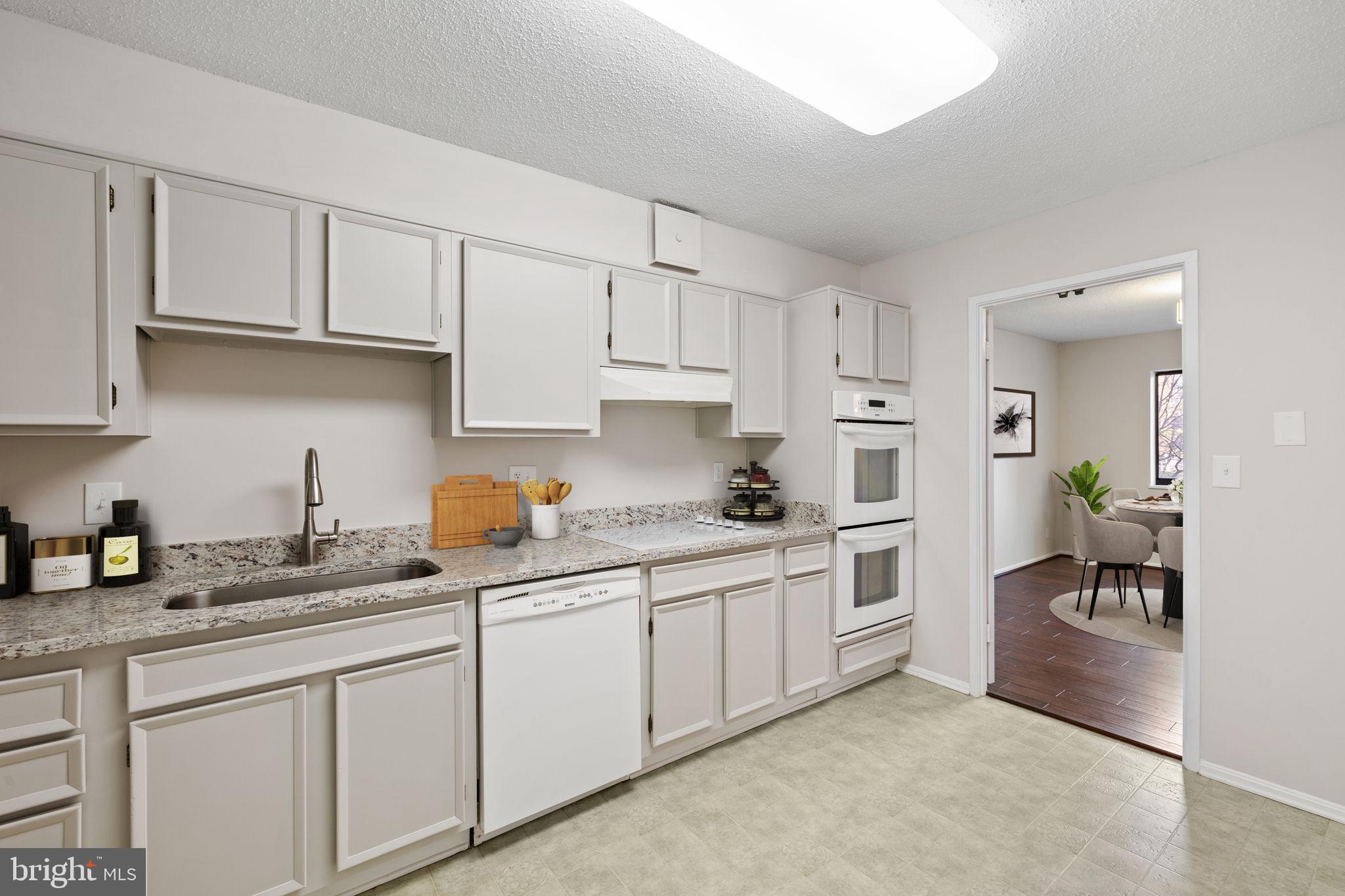MONTEBELLO - Residential