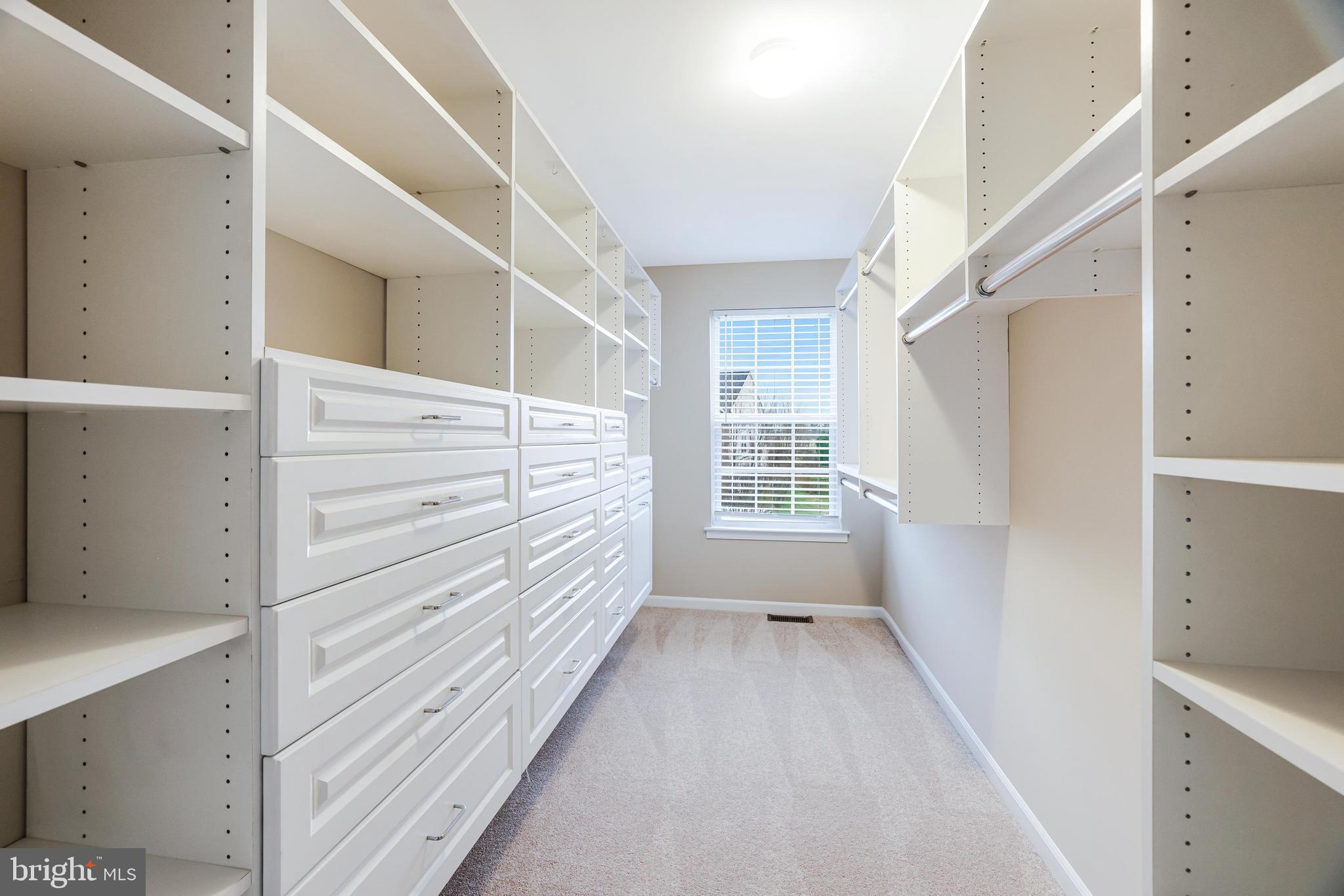 NEW TOWN MEADOWS - Residential Lease