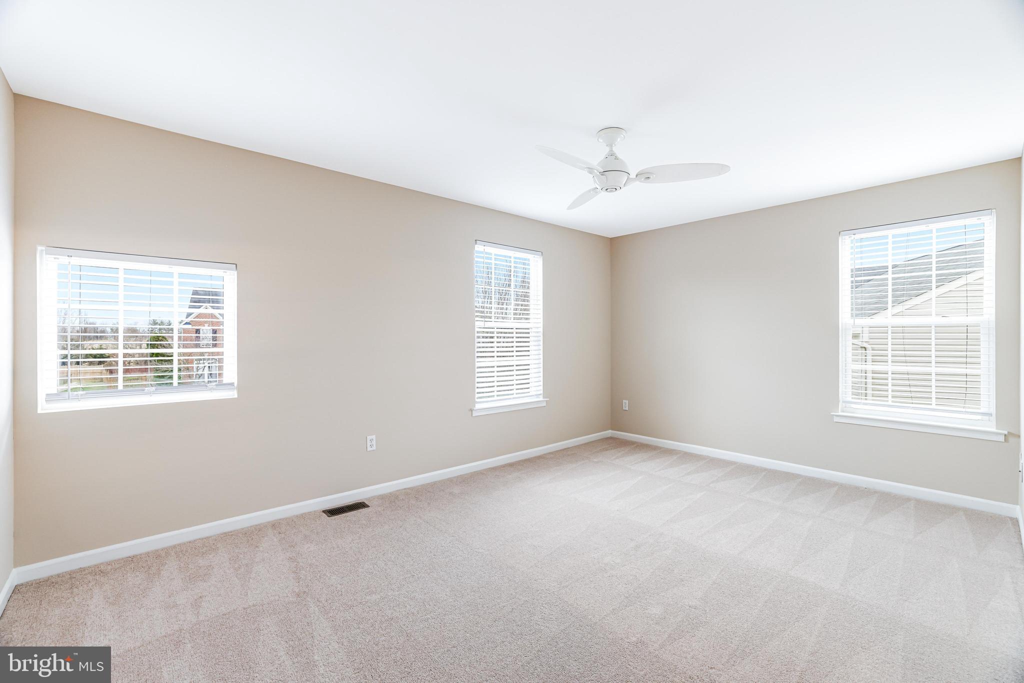 NEW TOWN MEADOWS - Residential Lease