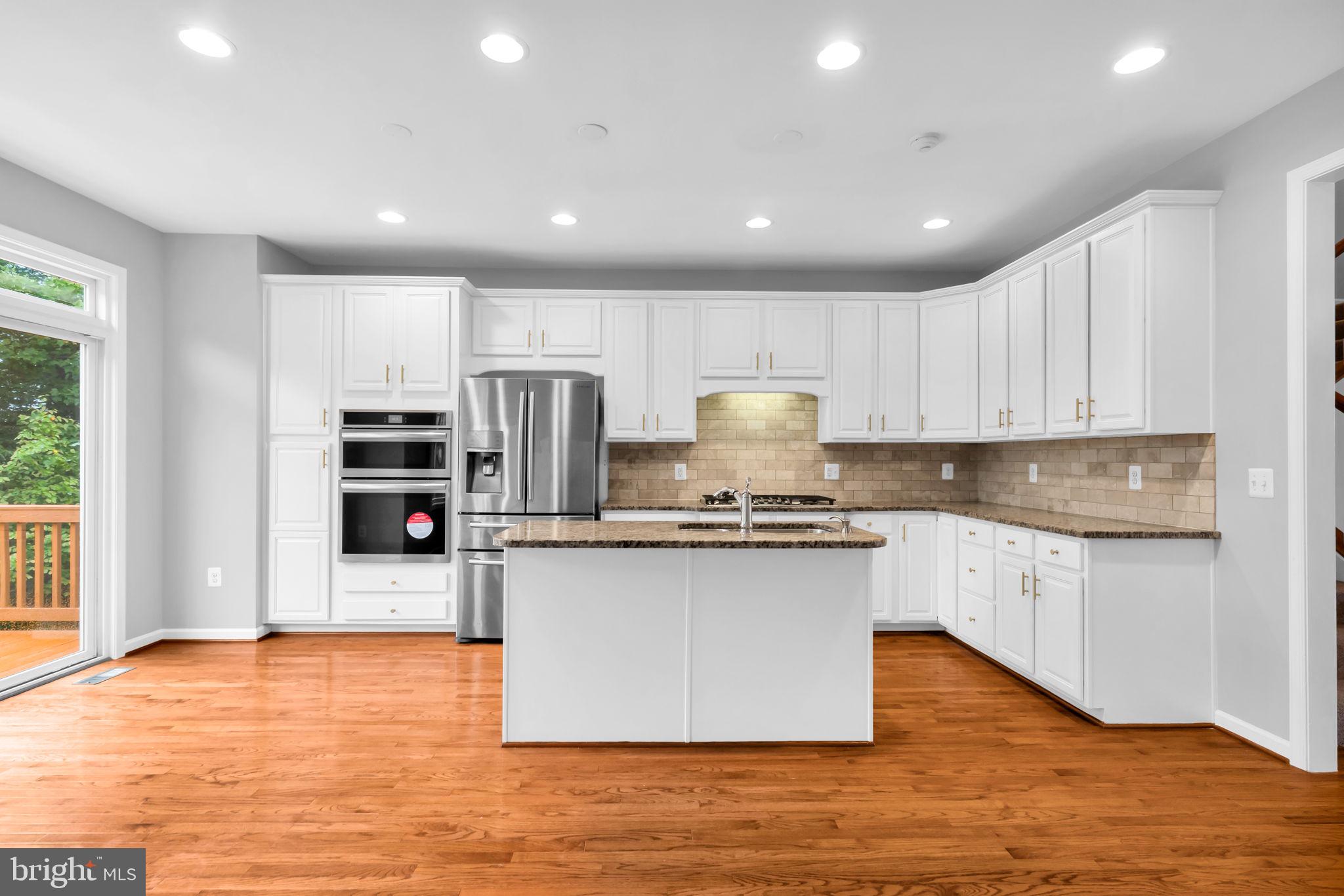 DULLES FARMS COMMUNITY ASSOCIATION - Residential