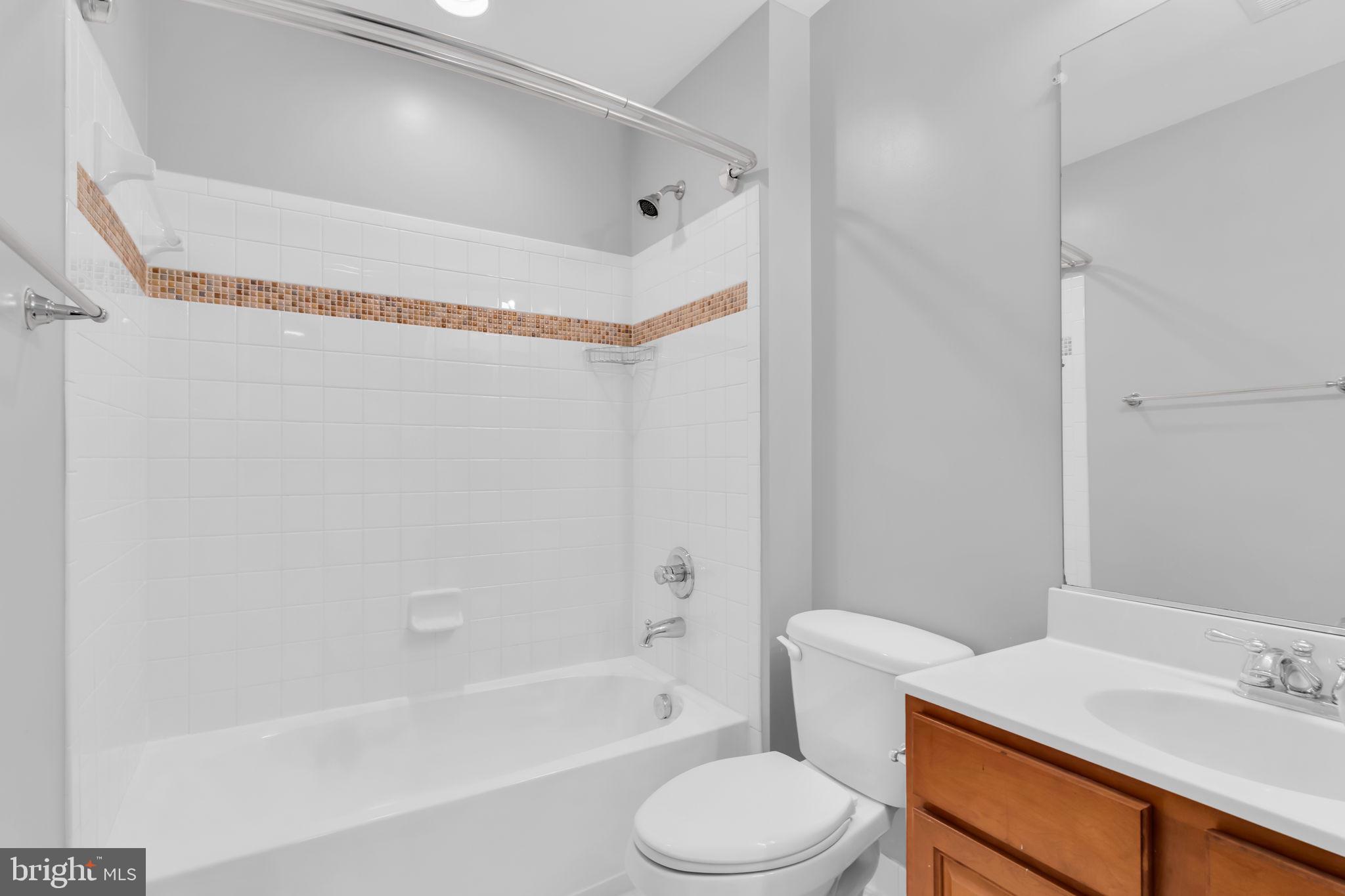 DULLES FARMS COMMUNITY ASSOCIATION - Residential