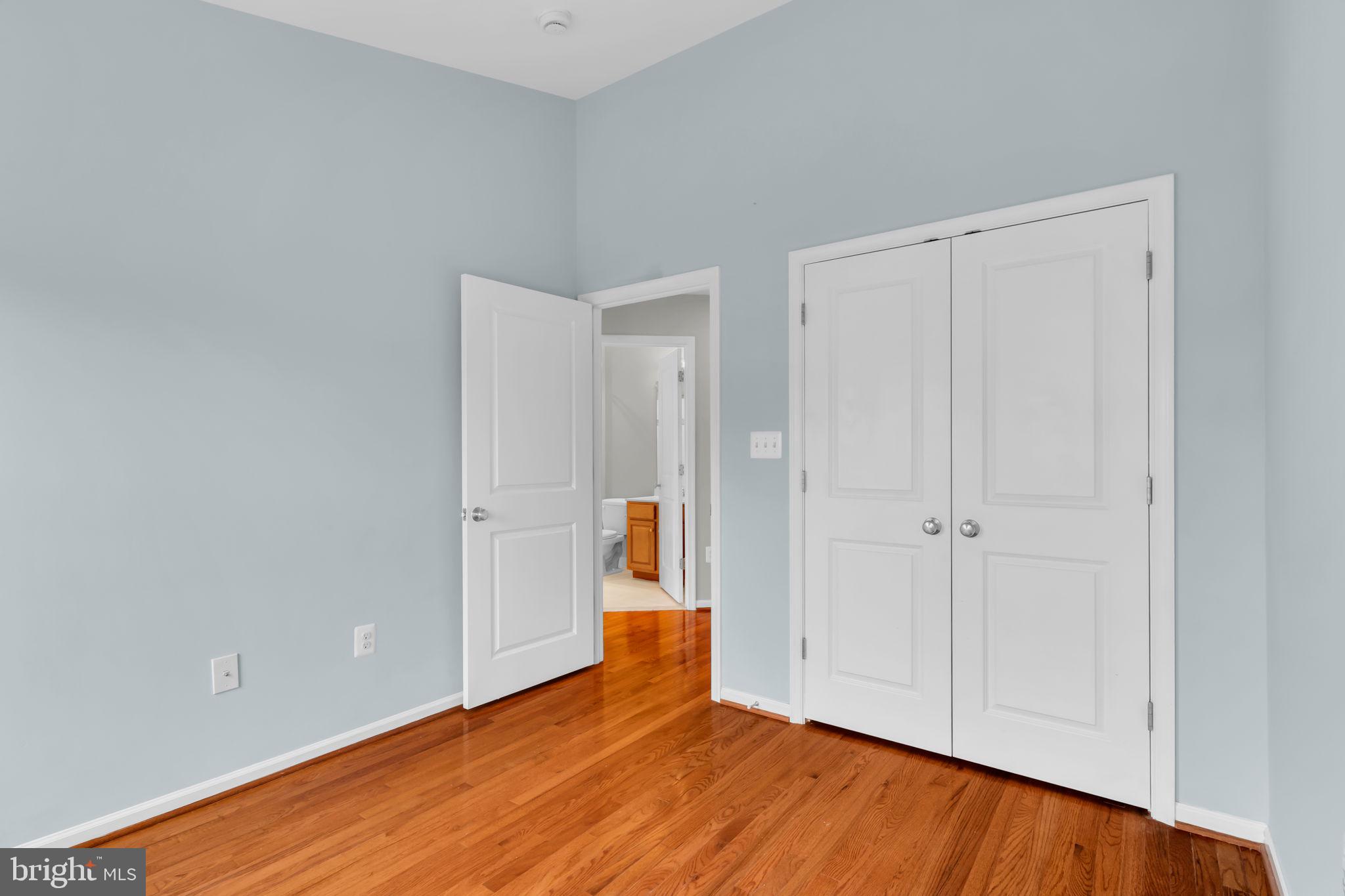 DULLES FARMS COMMUNITY ASSOCIATION - Residential
