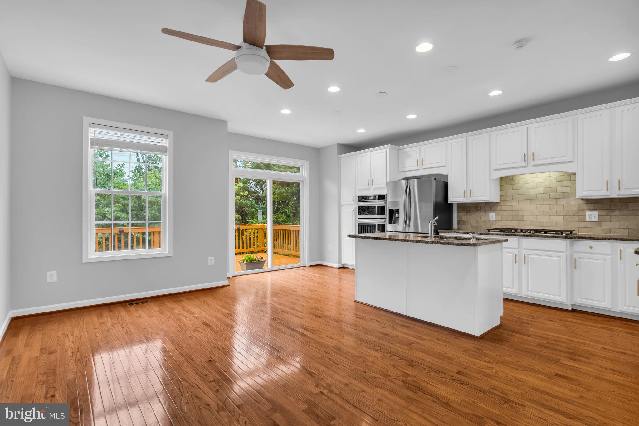 DULLES FARMS COMMUNITY ASSOCIATION - Residential