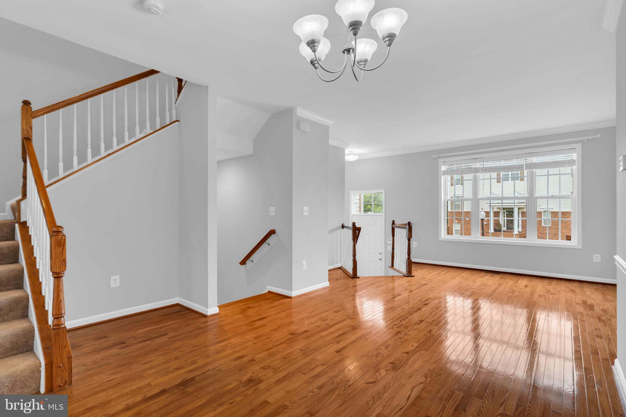 DULLES FARMS COMMUNITY ASSOCIATION - Residential