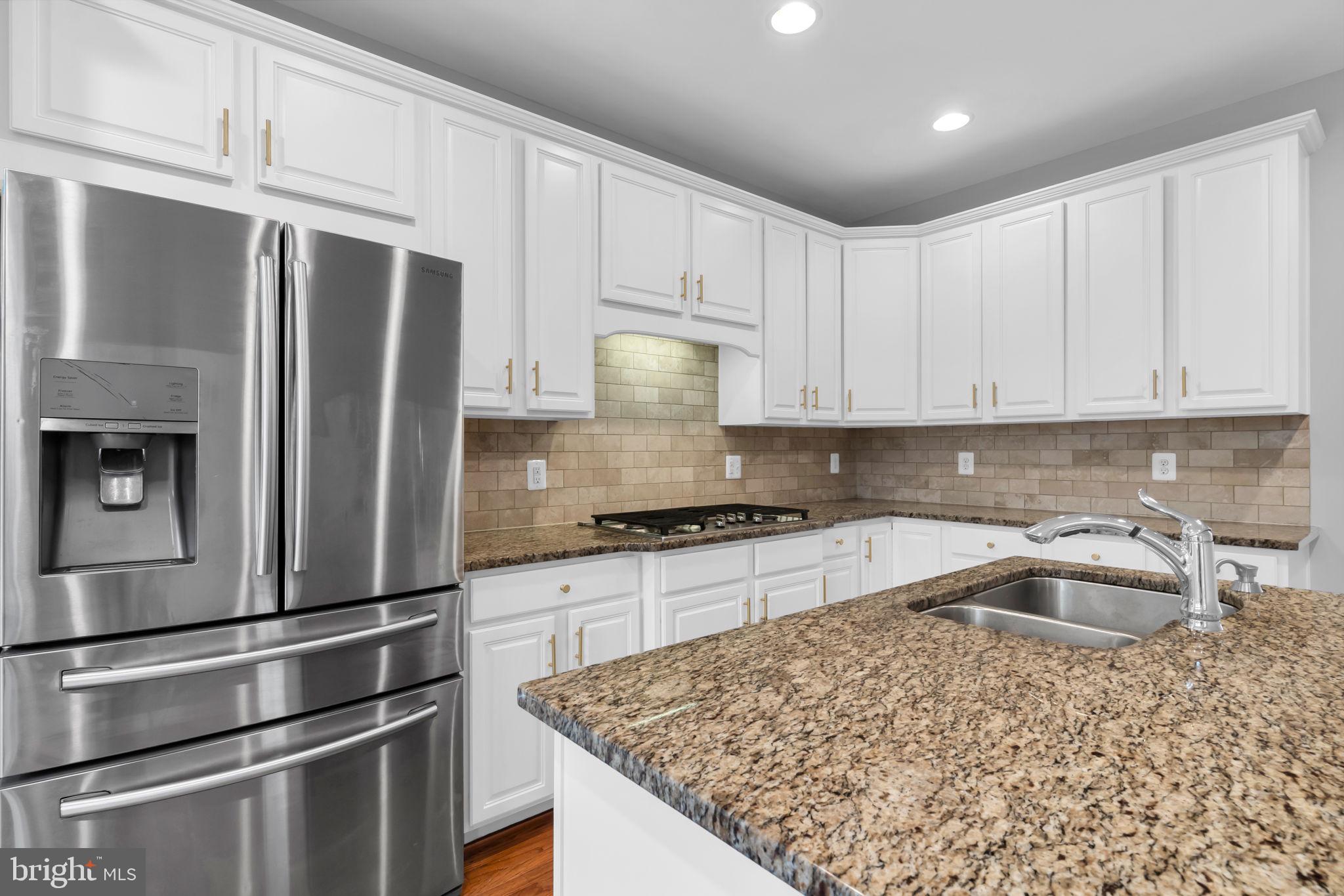 DULLES FARMS COMMUNITY ASSOCIATION - Residential