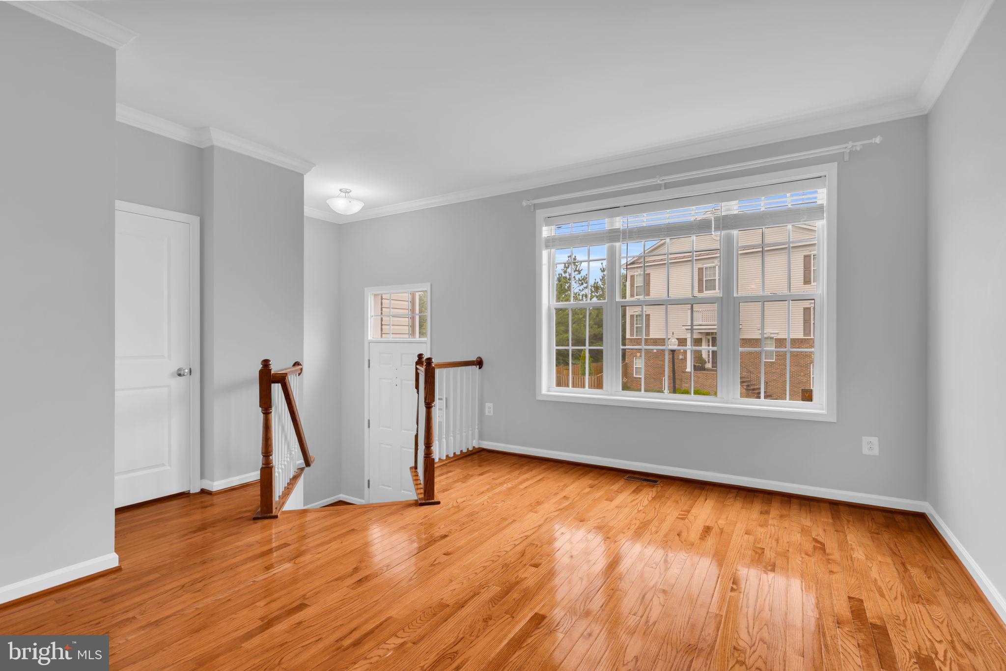 DULLES FARMS COMMUNITY ASSOCIATION - Residential