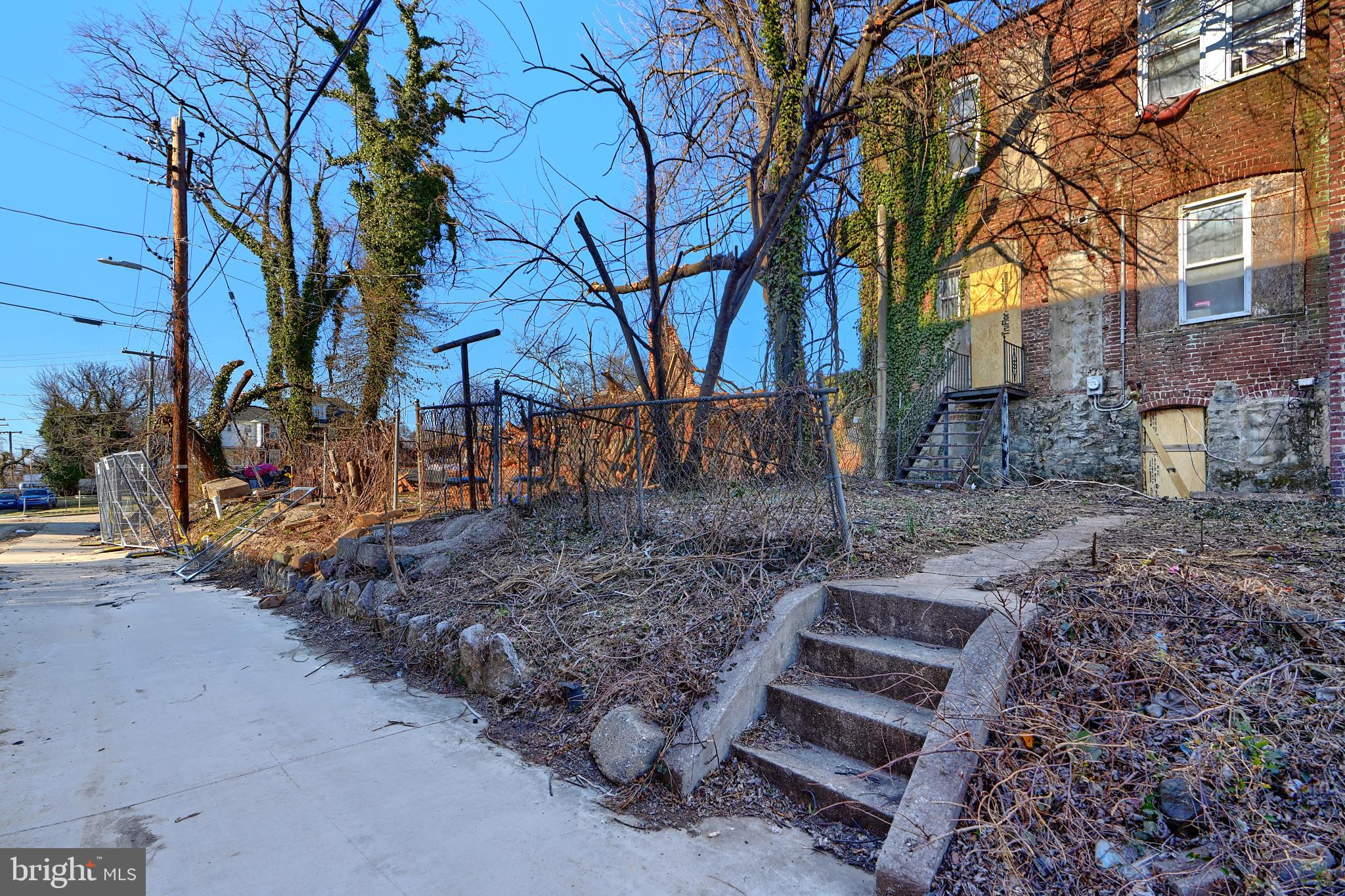 PARK CIRCLE - Residential