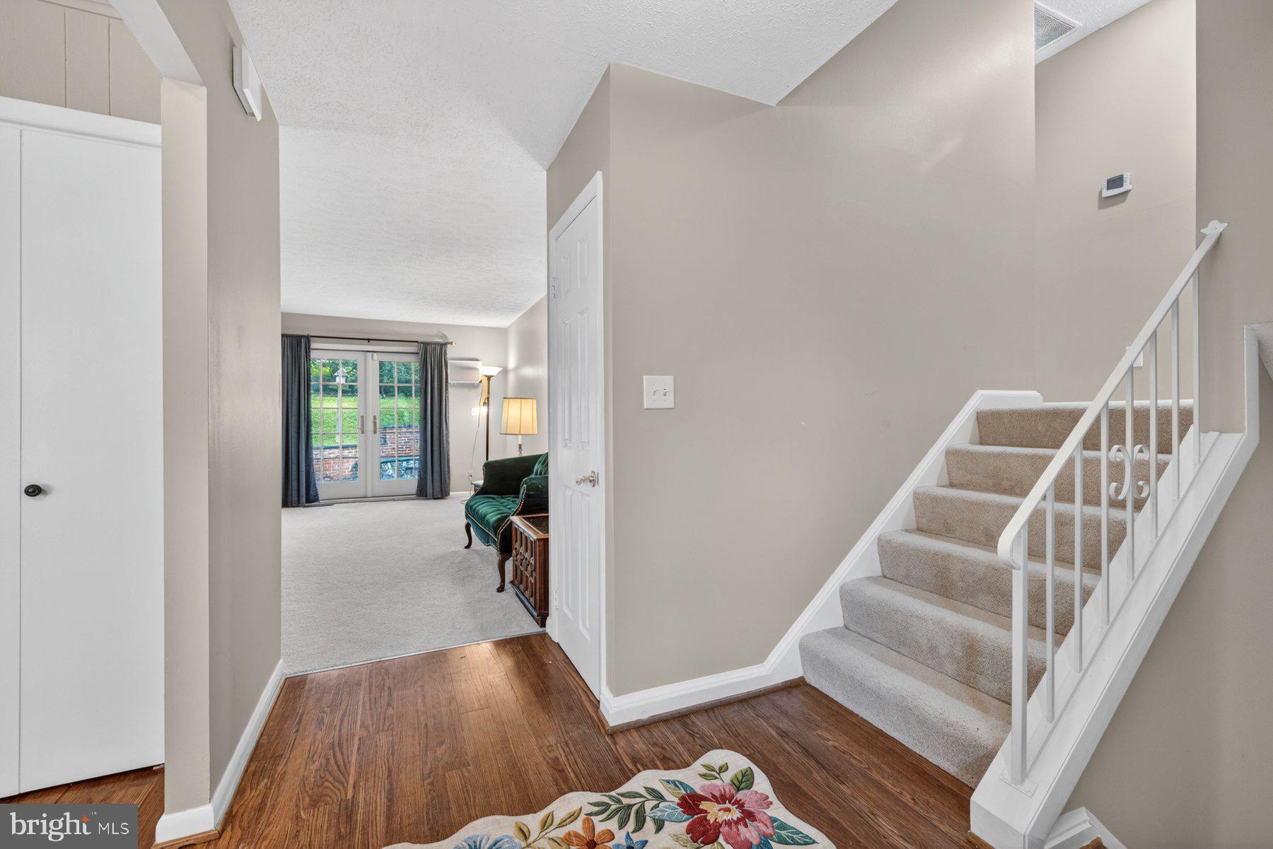 WILLIAMSBURG VILLAGE - Residential