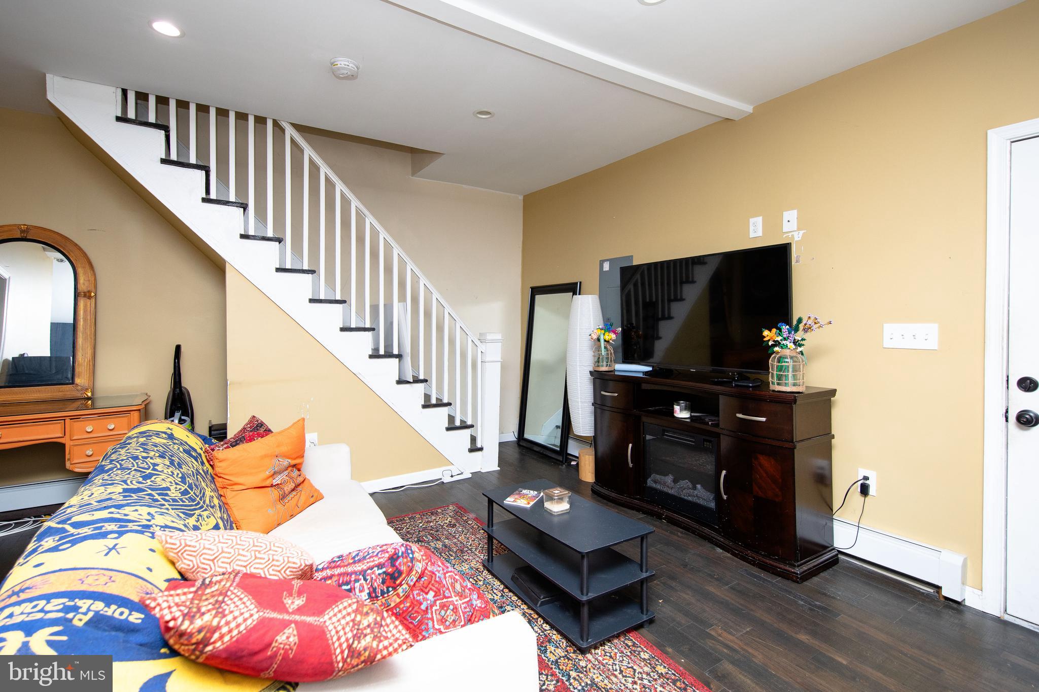 CROYDON HGTS - Residential