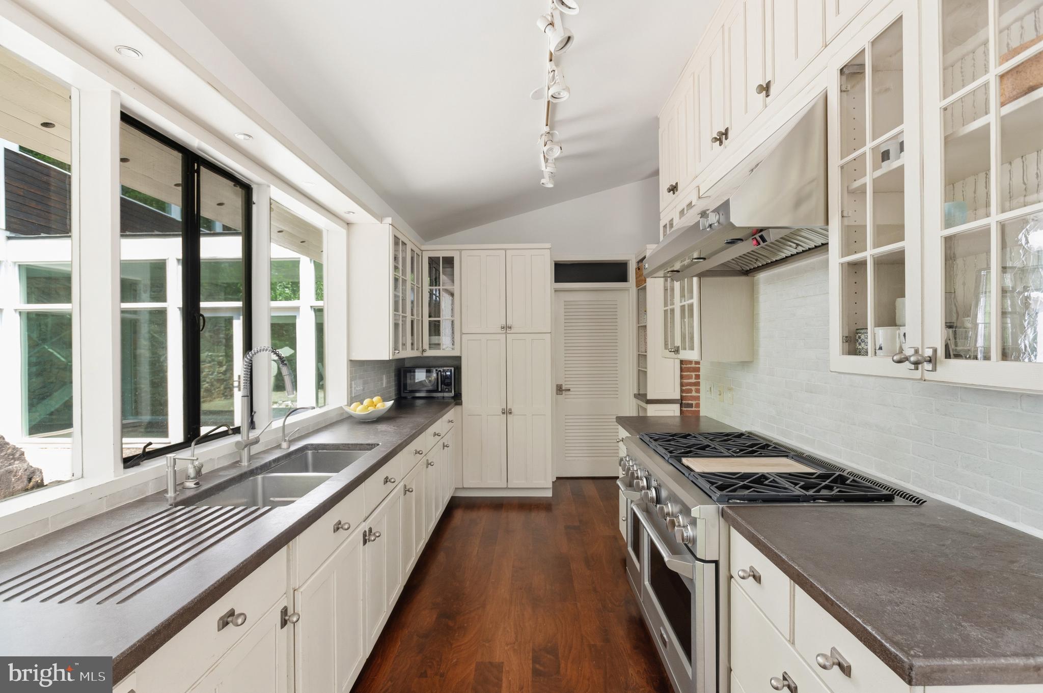BANNOCKBURN - Residential