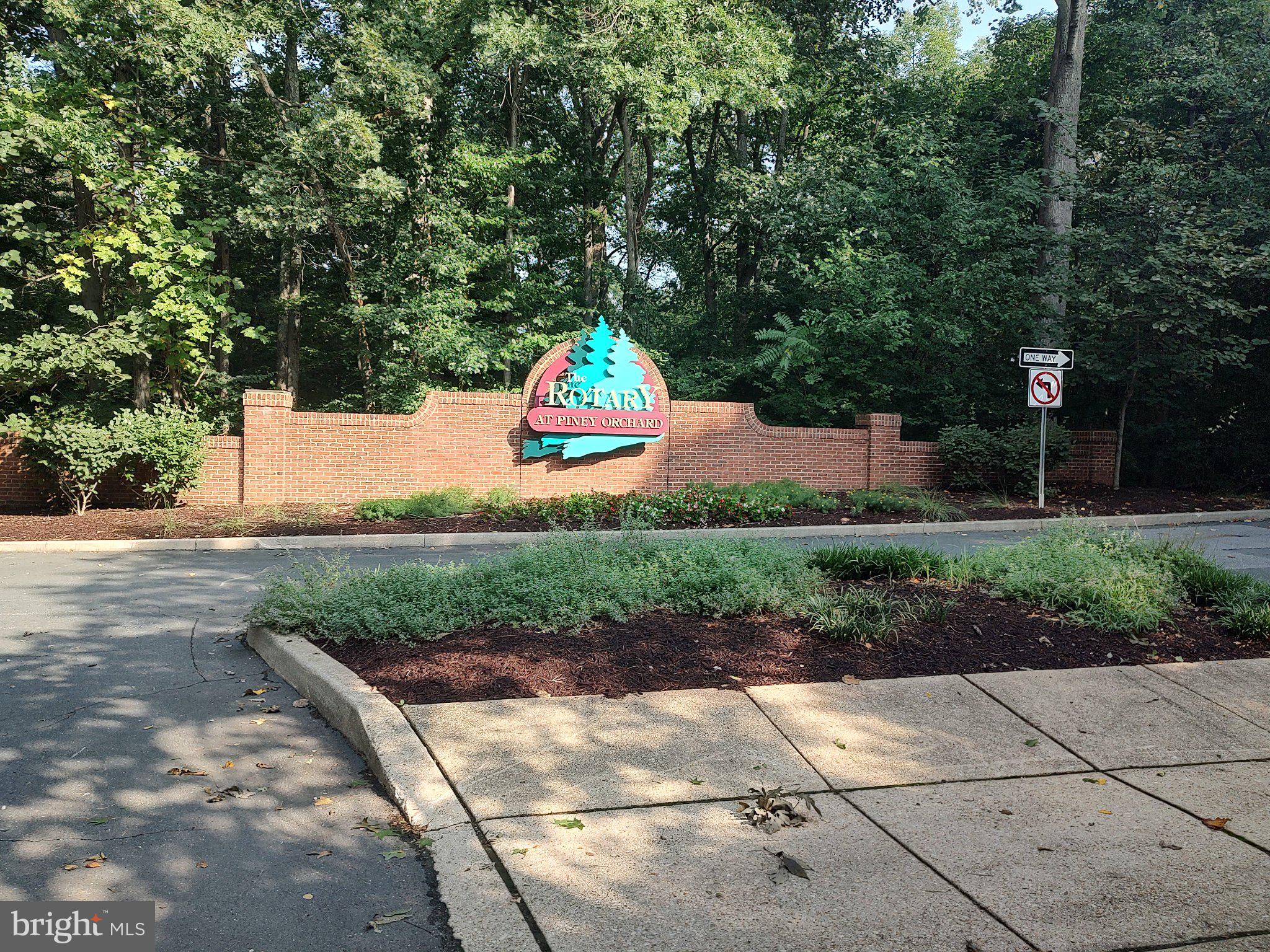 PINEY ORCHARD - Residential