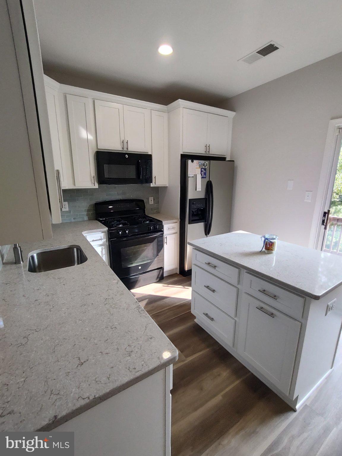 PINEY ORCHARD - Residential