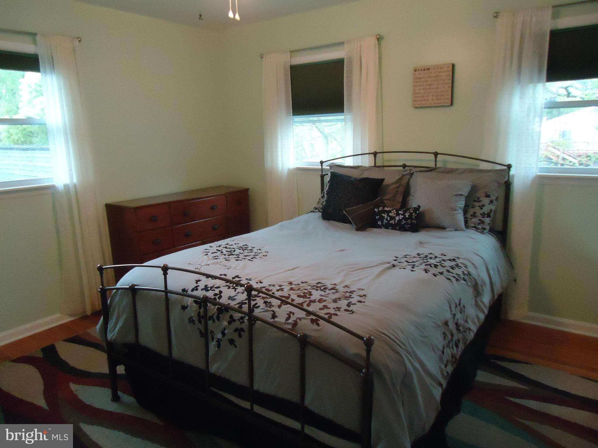 BRETON BAY ESTATES - Residential Lease