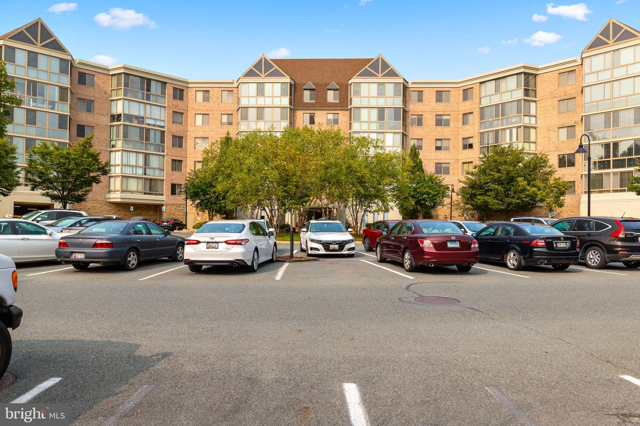 CREEKSIDE AT LEISURE WORLD - Residential