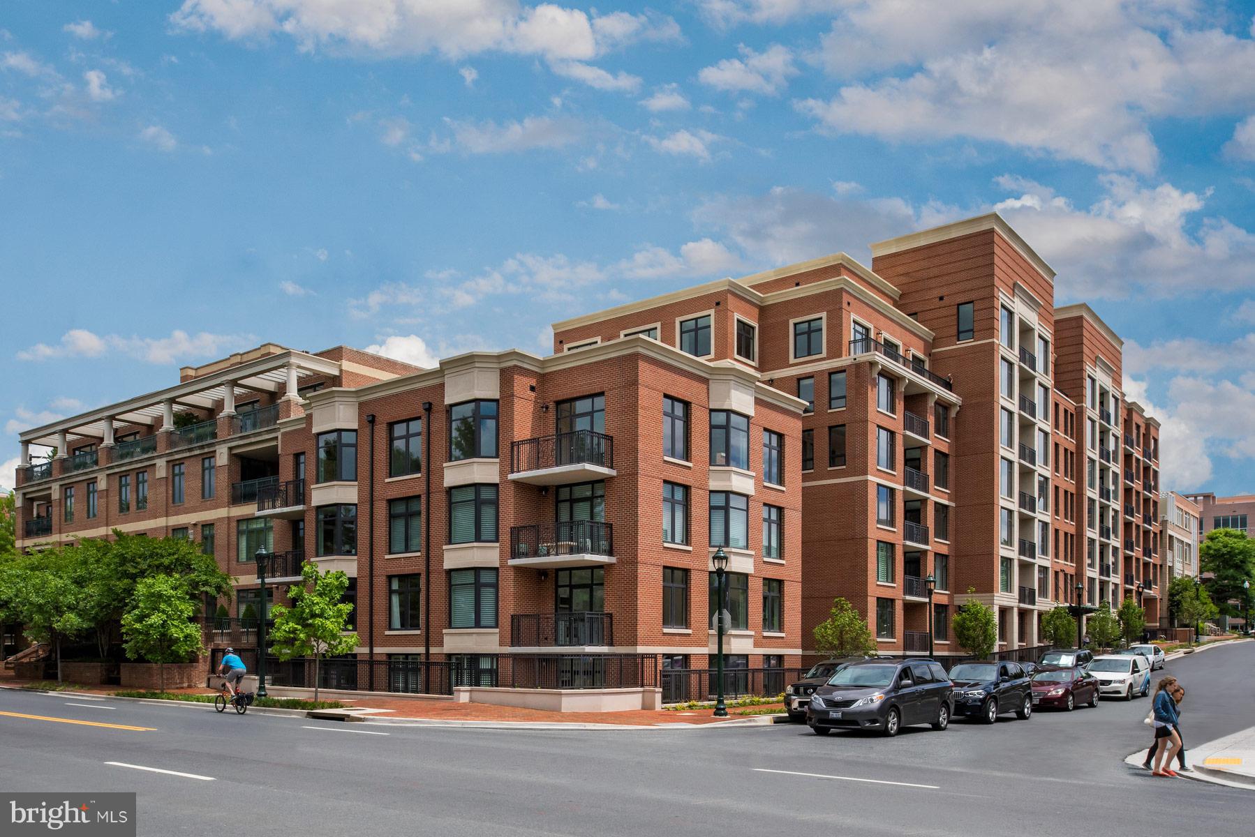 HAMPDEN ROW - Residential
