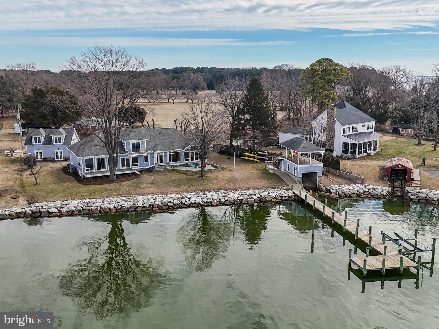 WATERLOO SHORES - Residential