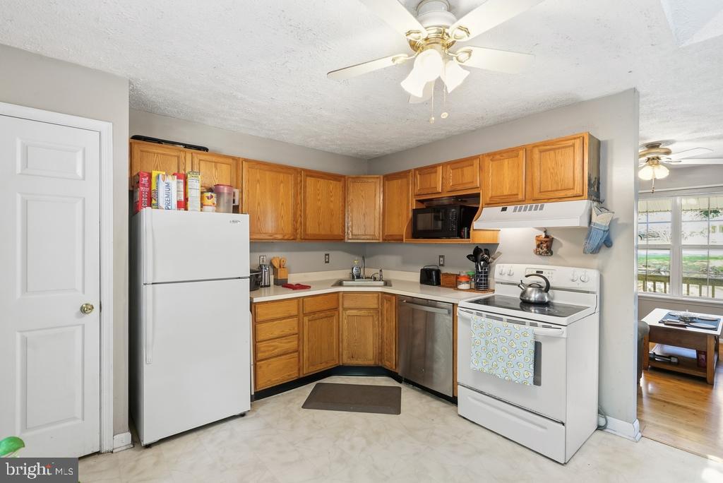 CHESAPEAKE RANCH ESTATES - Residential
