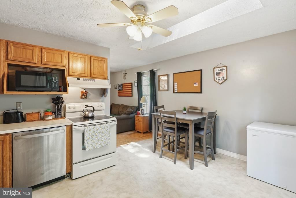 CHESAPEAKE RANCH ESTATES - Residential