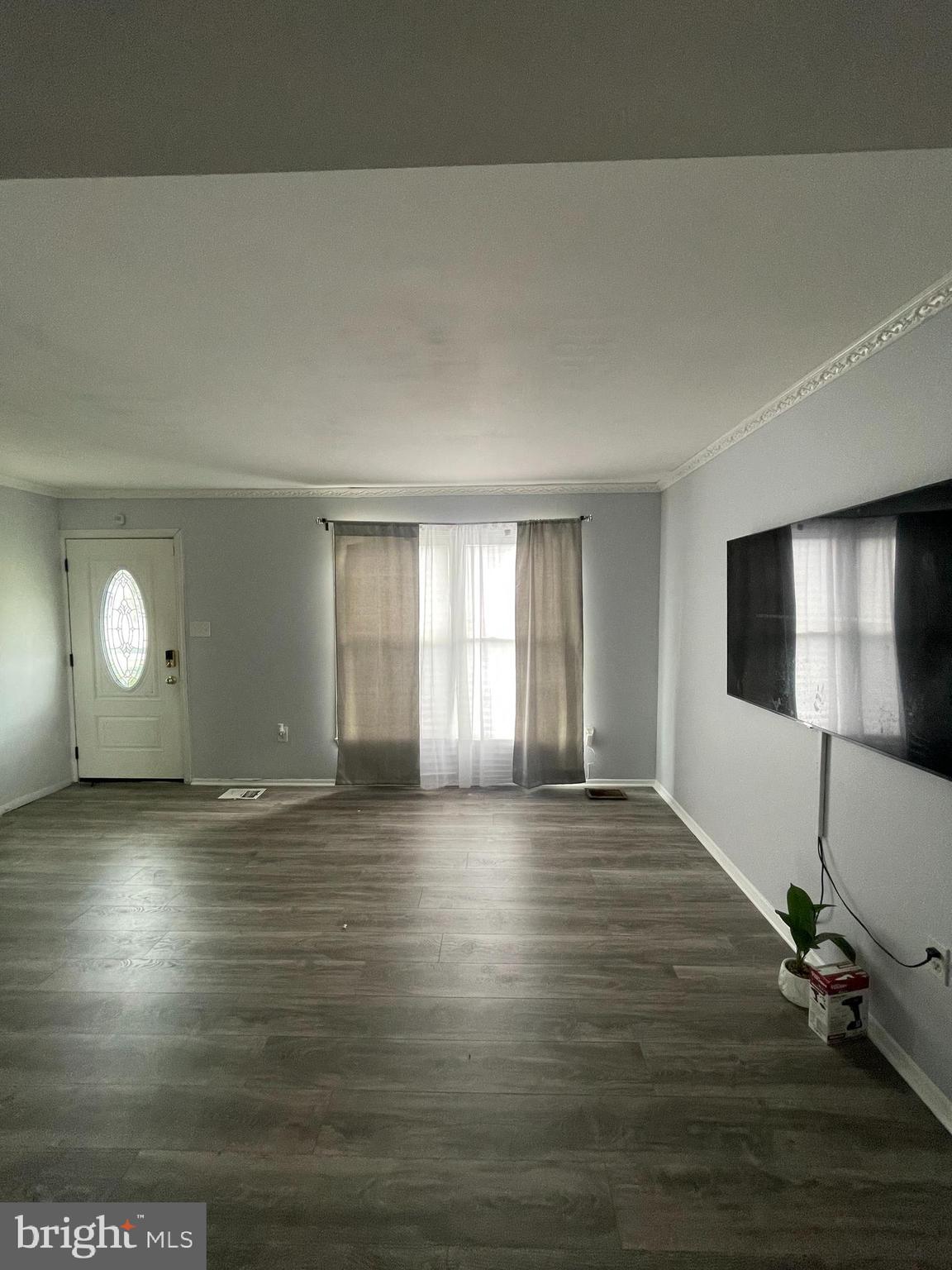 BRIAR VILLAGE - Residential
