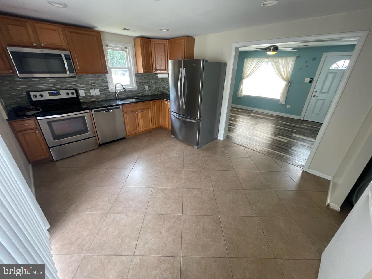 CEDARHURST ON THE BAY - Residential