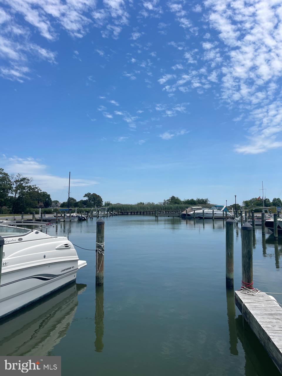 CEDARHURST ON THE BAY - Residential
