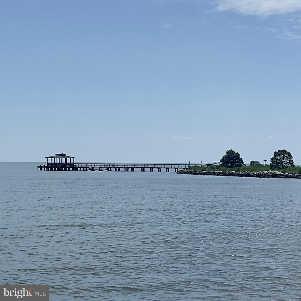 CEDARHURST ON THE BAY - Residential