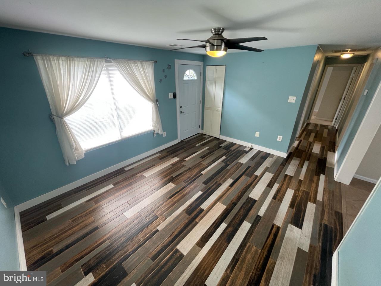 CEDARHURST ON THE BAY - Residential