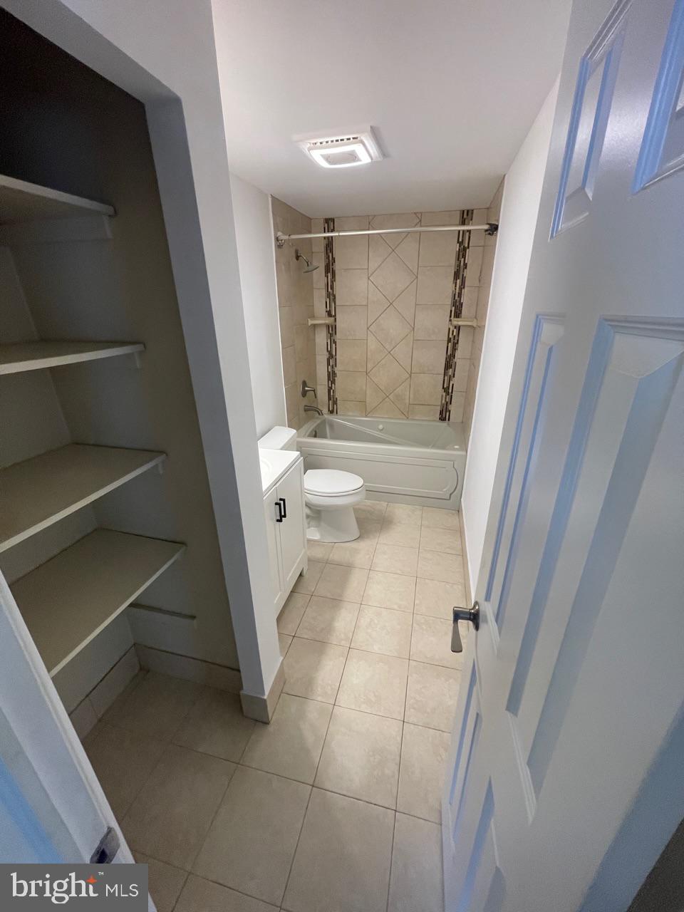 CEDARHURST ON THE BAY - Residential