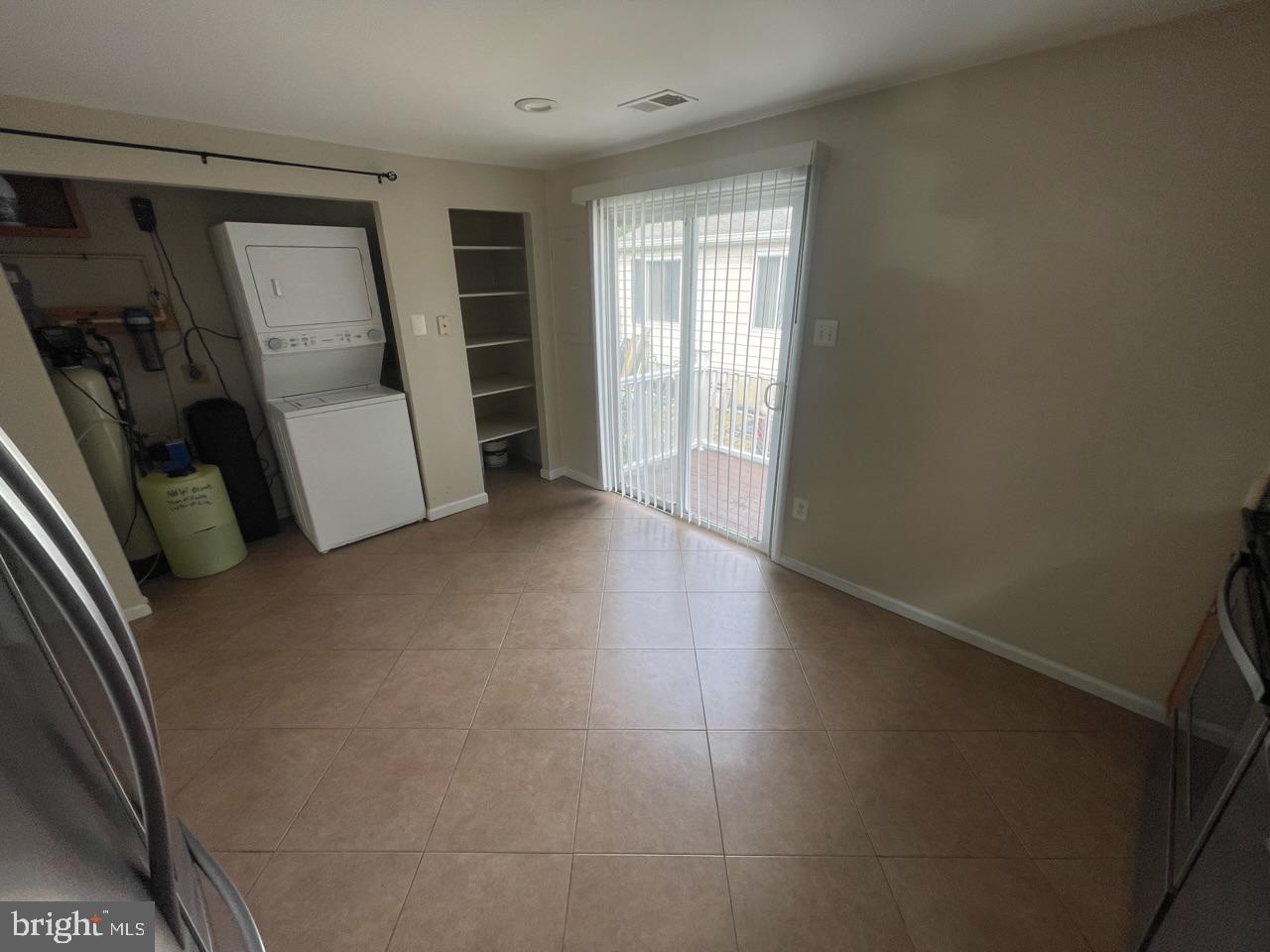 CEDARHURST ON THE BAY - Residential