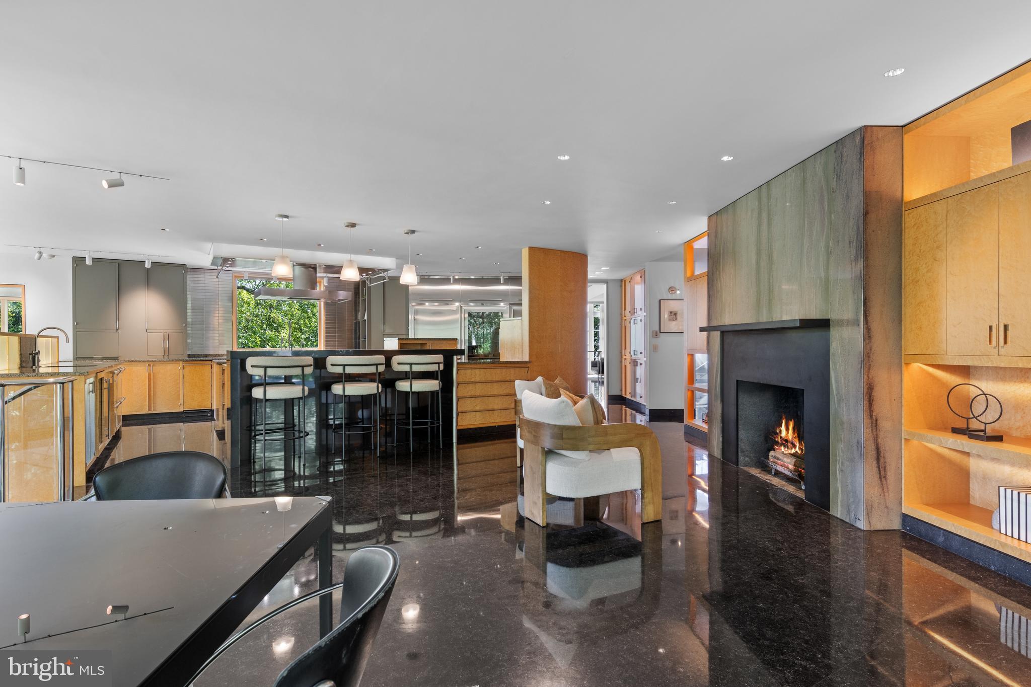 RAVENSCLIFF - Residential