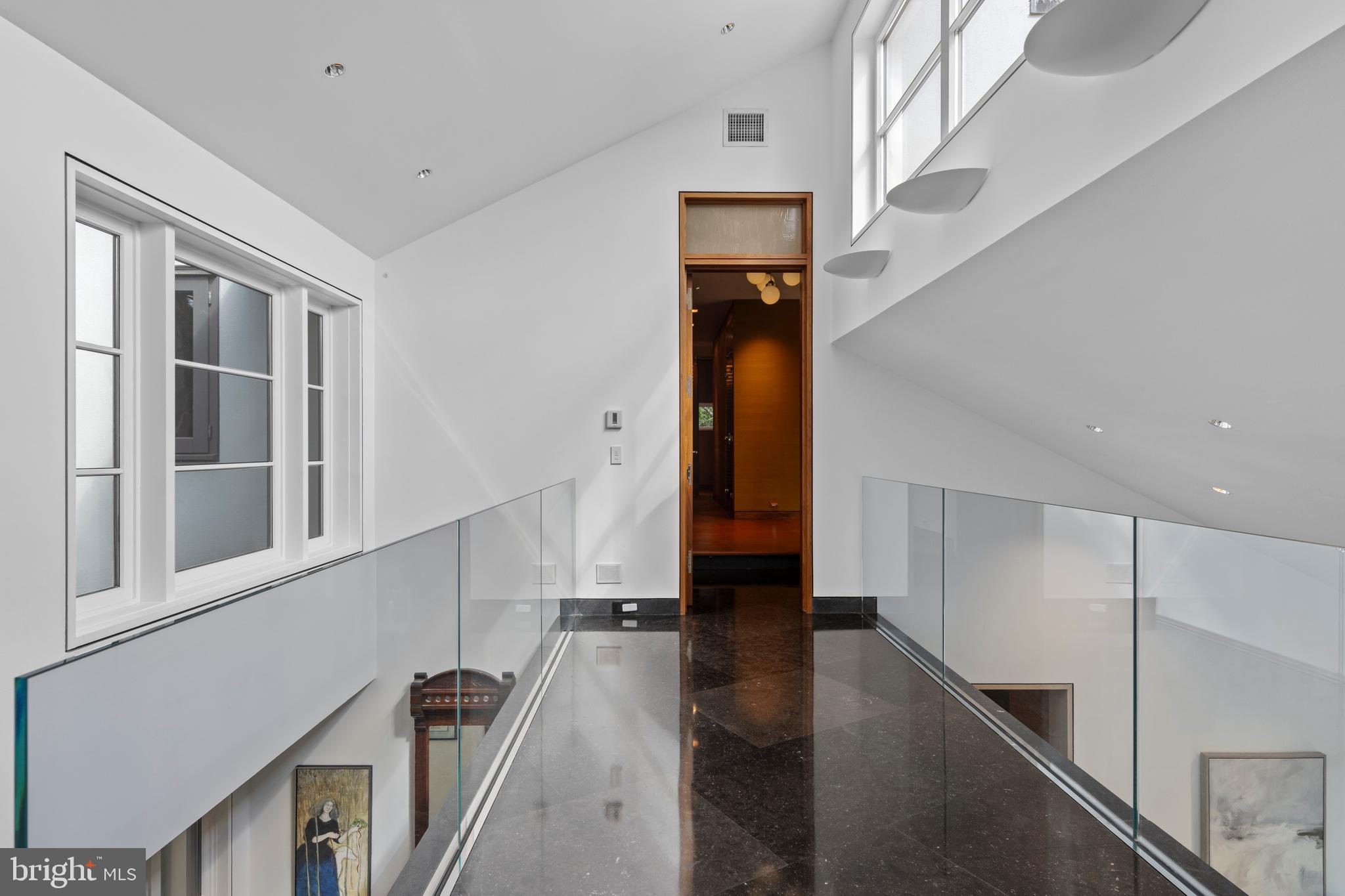 RAVENSCLIFF - Residential