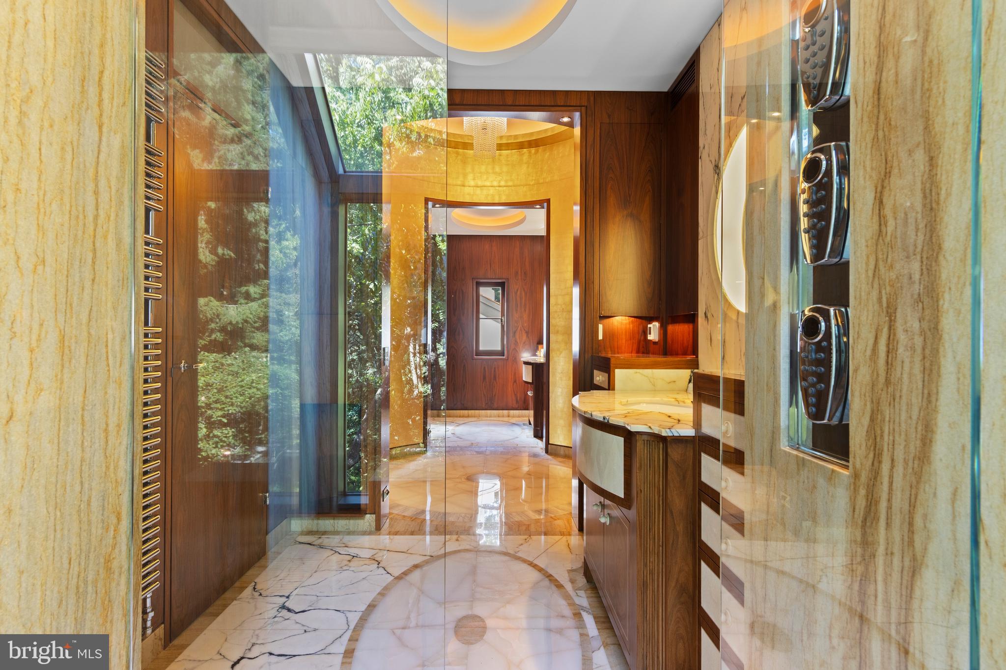 RAVENSCLIFF - Residential