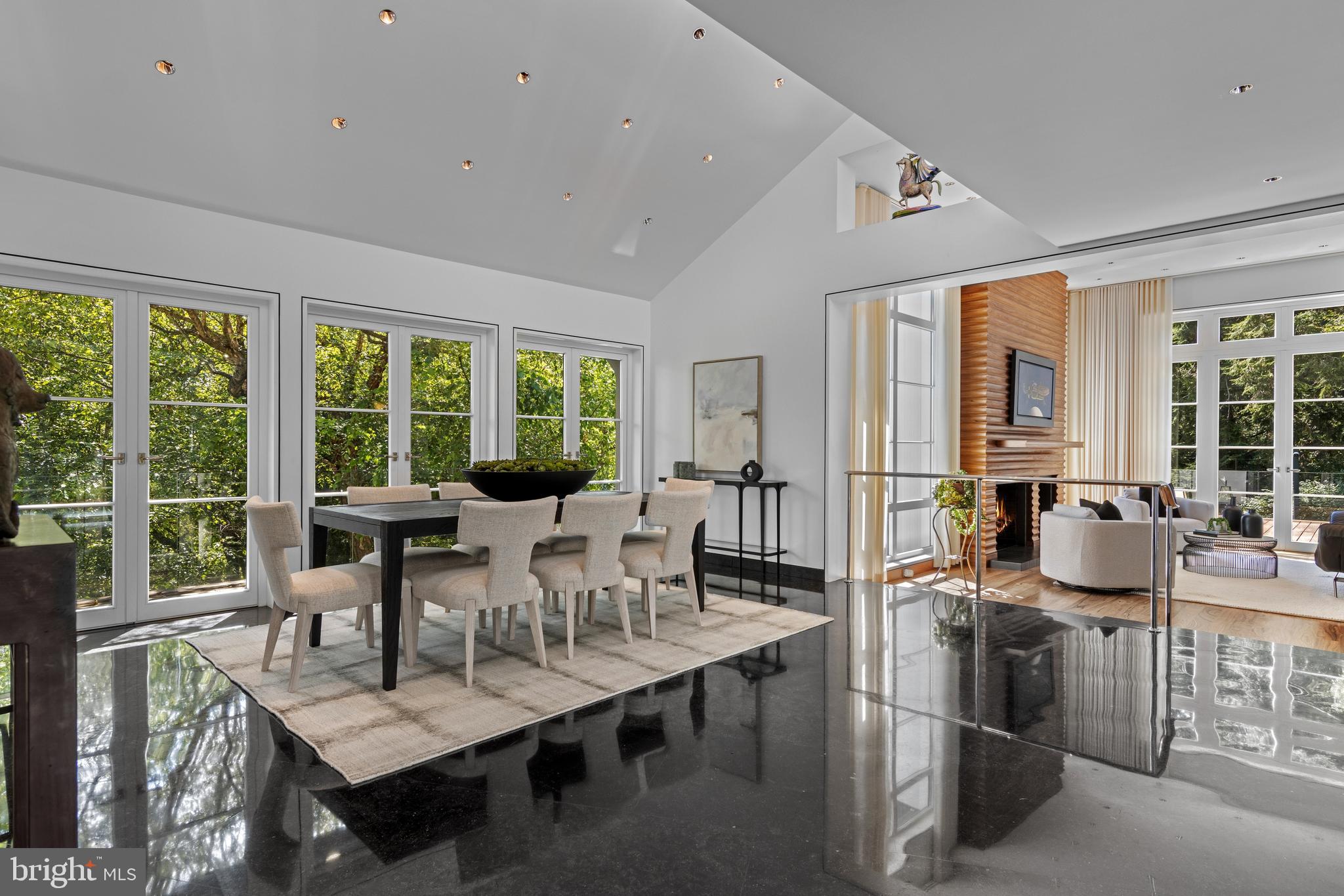 RAVENSCLIFF - Residential